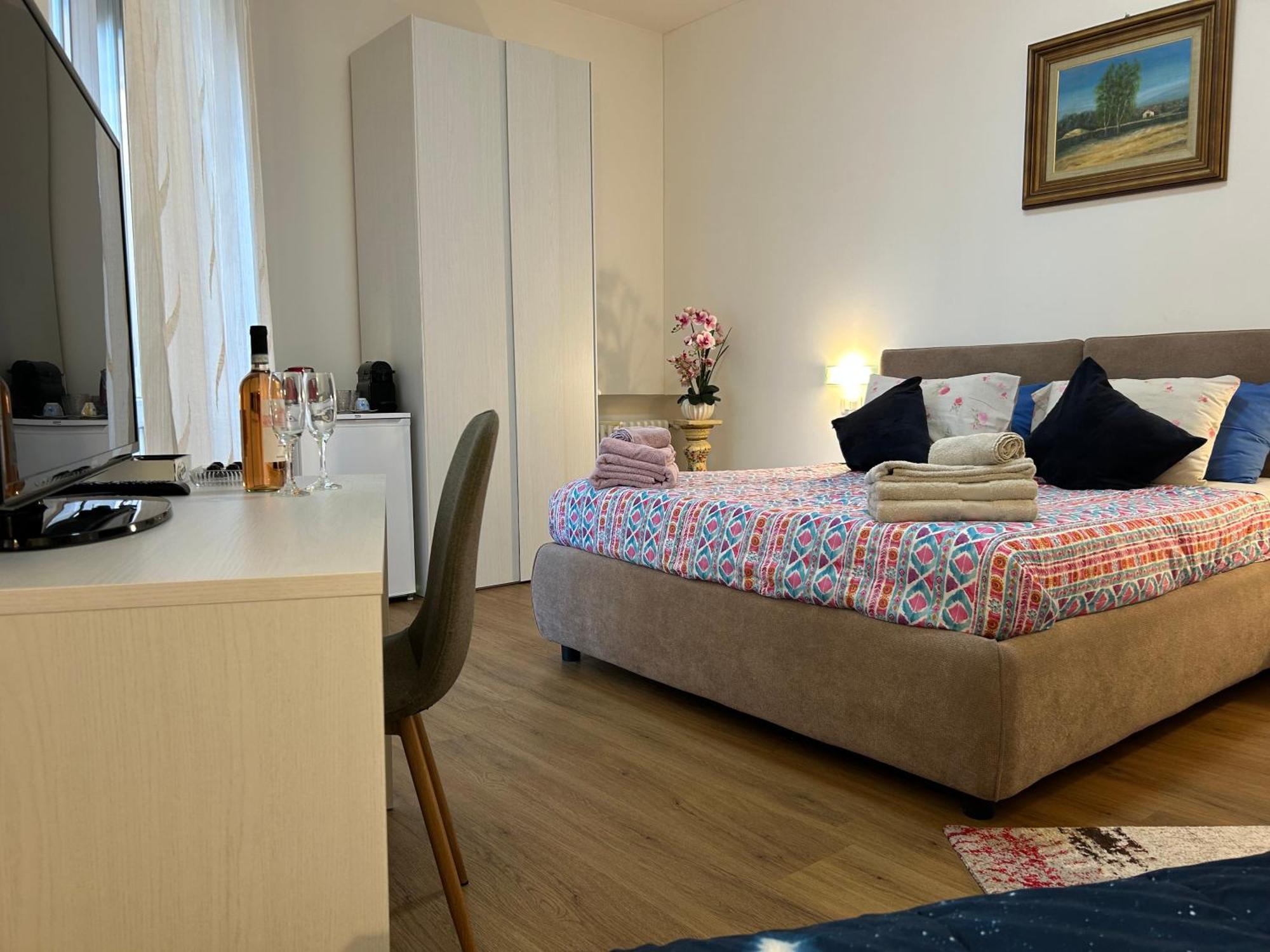 Valverde Apartment And Rooms Verona Bagian luar foto